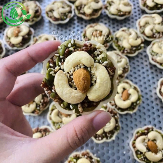 BÁNH HOA MAI HẠT DINH DƯỠNG